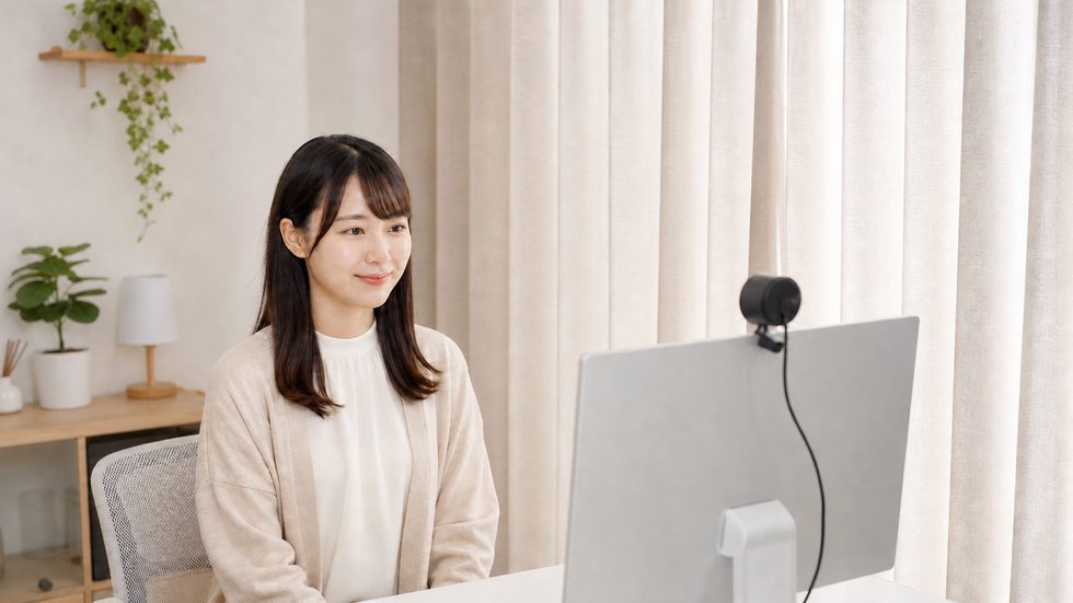 在宅チャットレディのプライバシーを守る配信環境(カーテンを閉めた部屋)